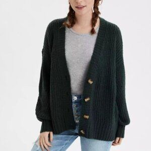 American Eagle oversized boxy slouchy button up